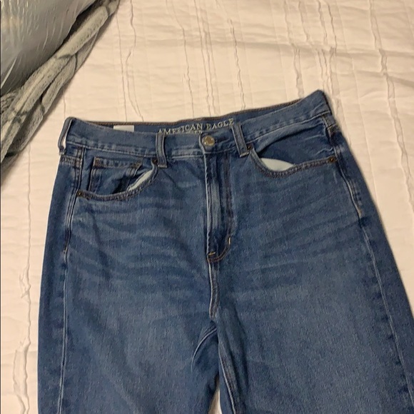 American Eagle Mom jeans size 6 - Picture 2 of 4